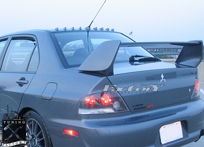 Спойлер-гребень на крышу для Mitsubishi Lancer 9, пластик